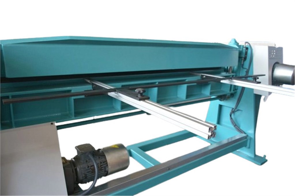 CKEMSA CPM 1520 Motorlu Ağır Tip Caka Makinası (Kapasite mm 1520x4,0mm)-2