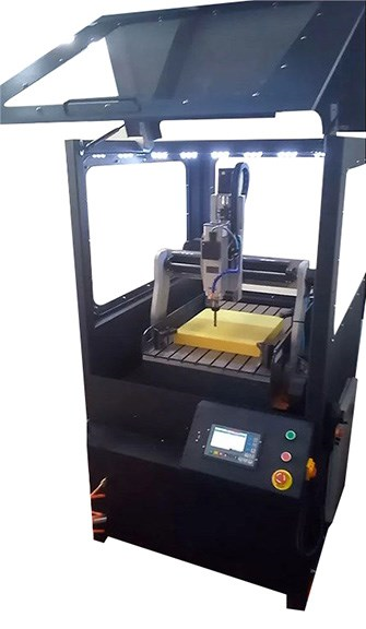 DELTA ROBOTICS Endüstriyel CNC Router (Kabinli)